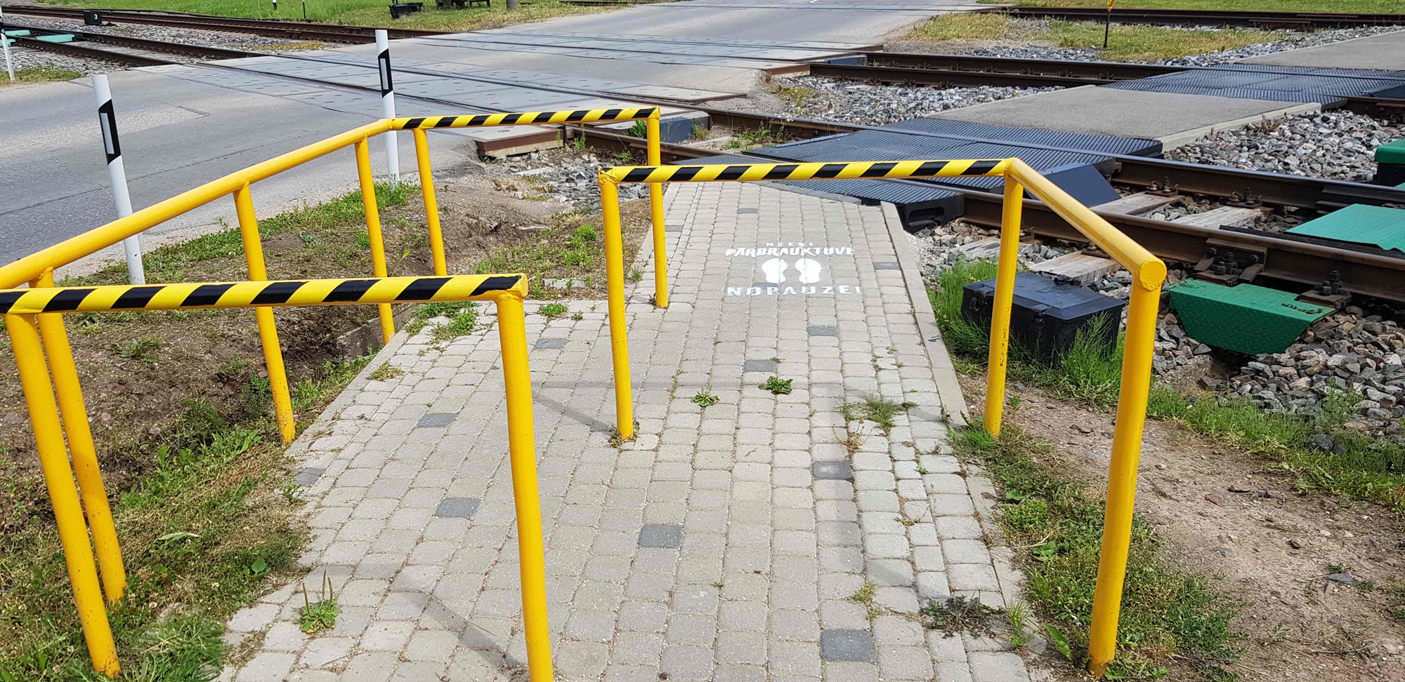 100 jaunas brīdinājuma zīmes