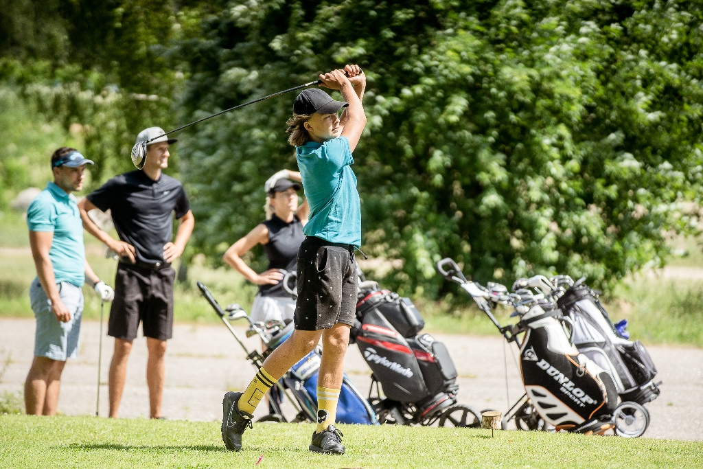 15 gados jau Valmieras čempions golfā