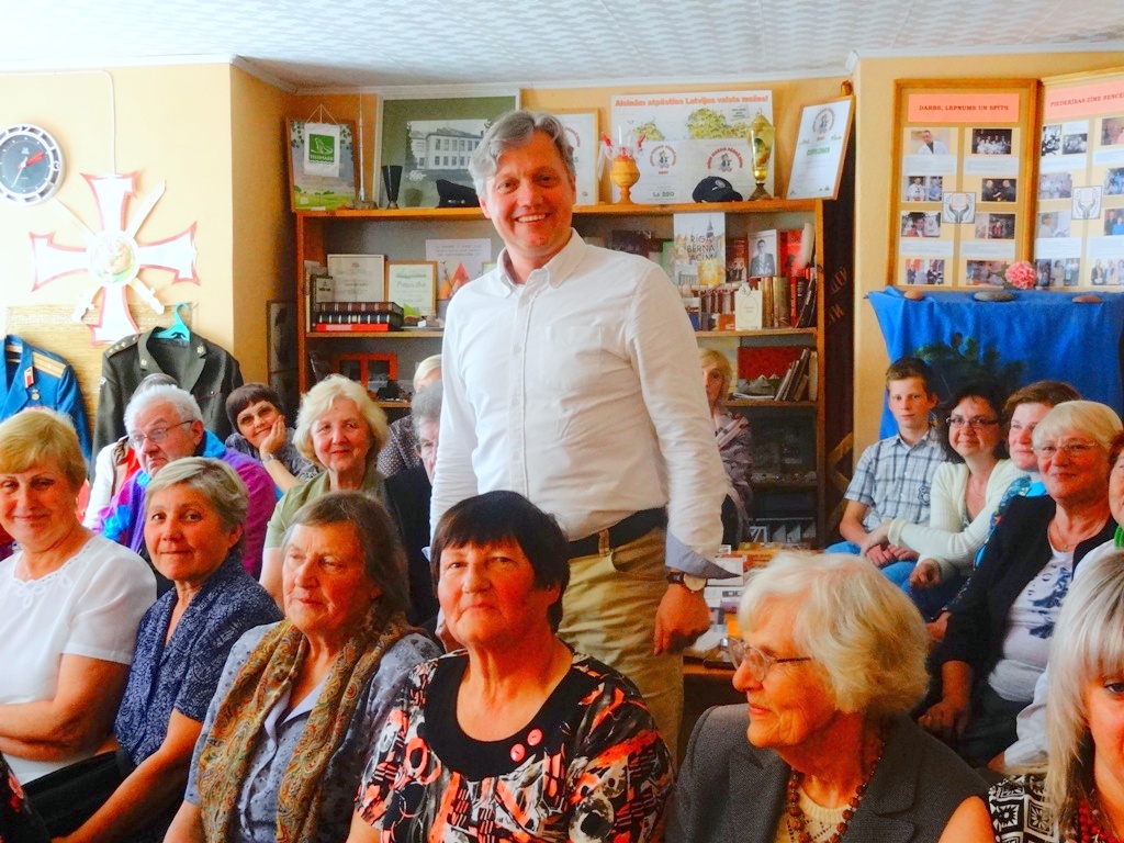 15. Grāmatu svētkos Rencēnos