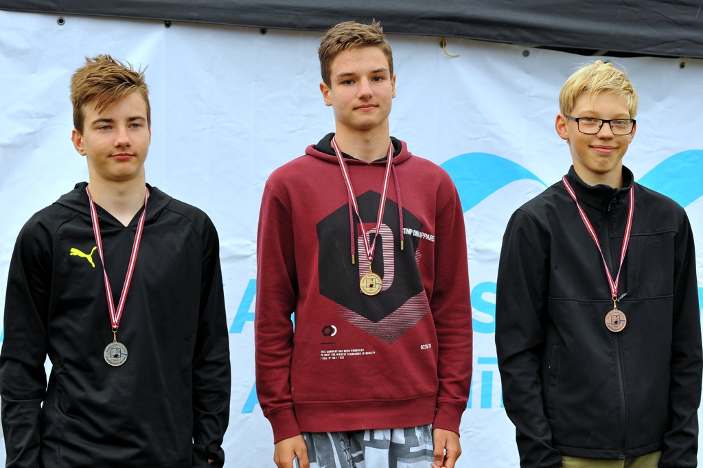 Ādažu čempionātā airēšanas slalomā
