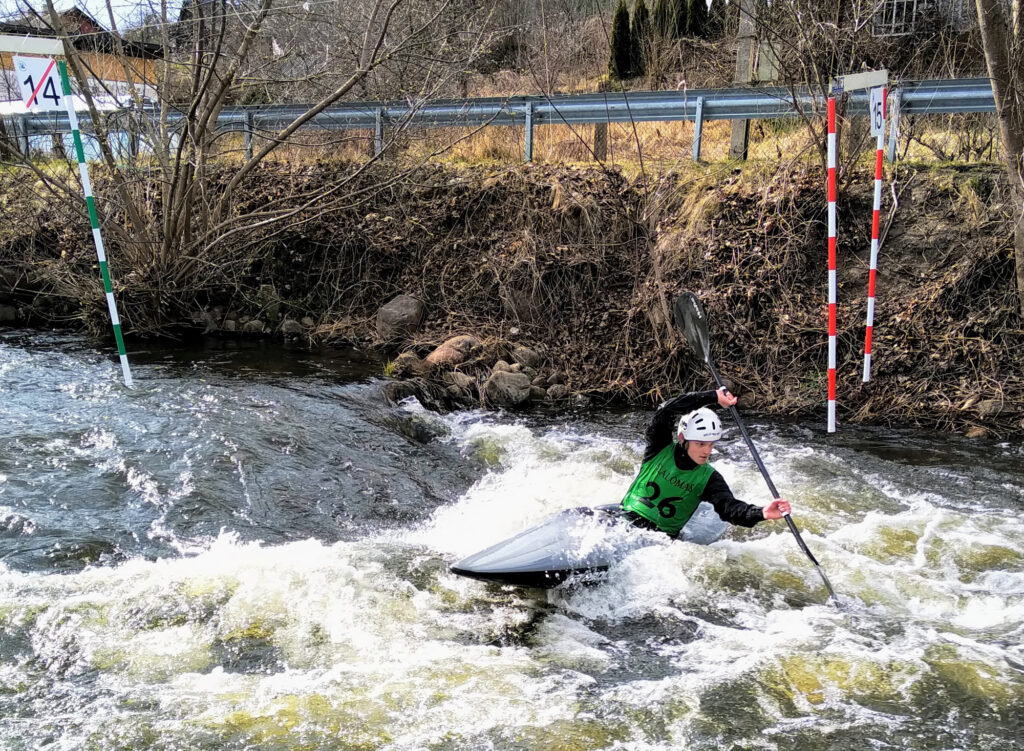 Airēšanas slalomisti medaļoti  pavasari turpina Lietuvā