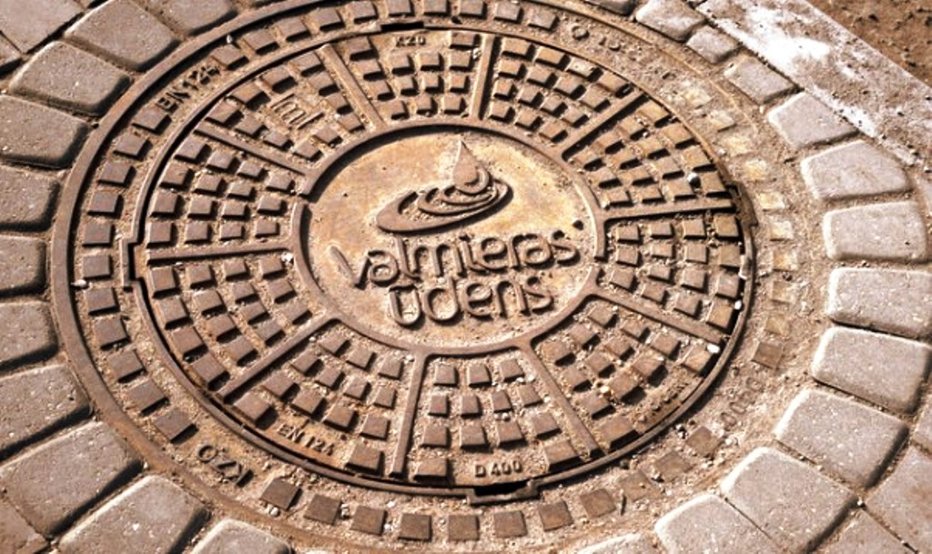 Aizēnotā patiesība