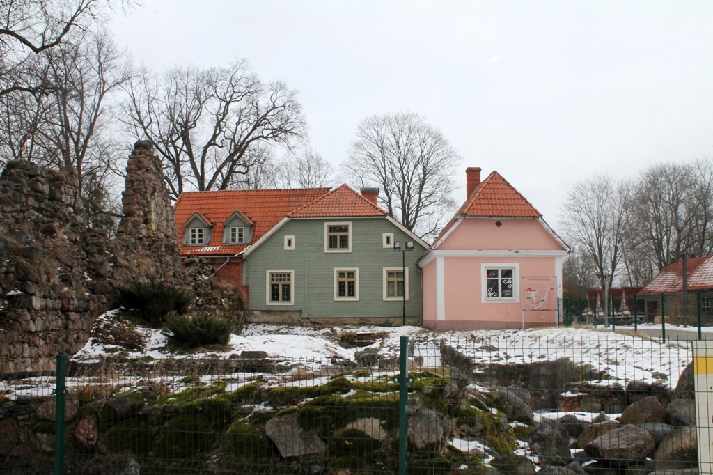 Akvārijs Valmieras pilsdrupās