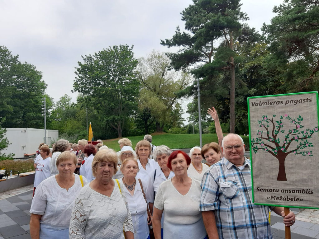 Ansamblis «Mežābele» Liepājā