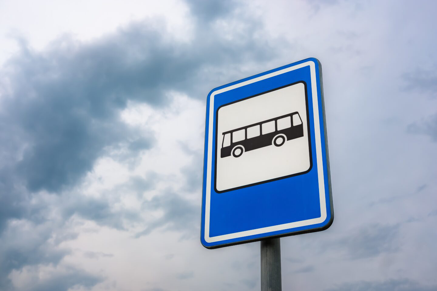 Aplausi autobusā jeb turp un atpakaļ