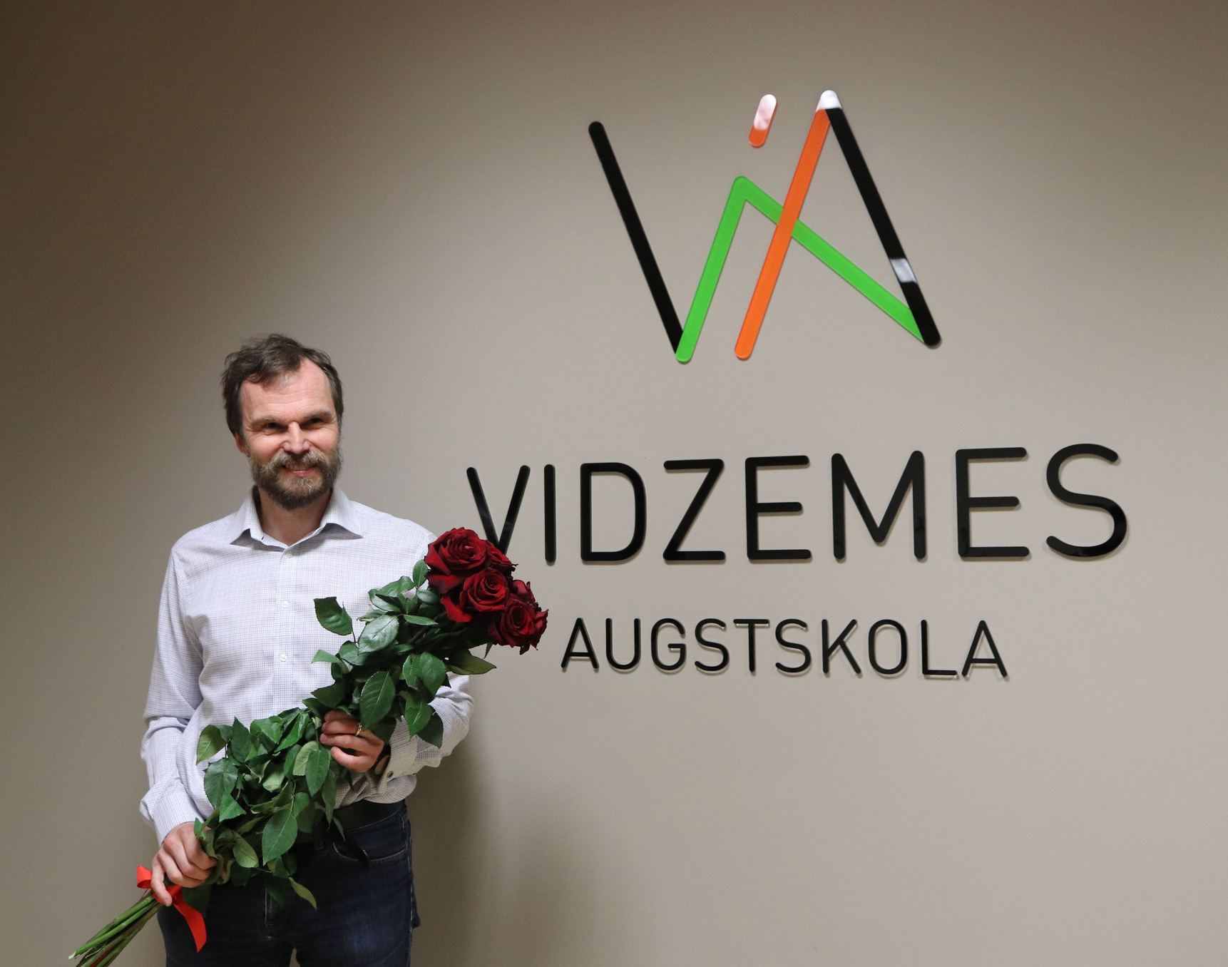 Astoņus gadus vadījis augstskolu