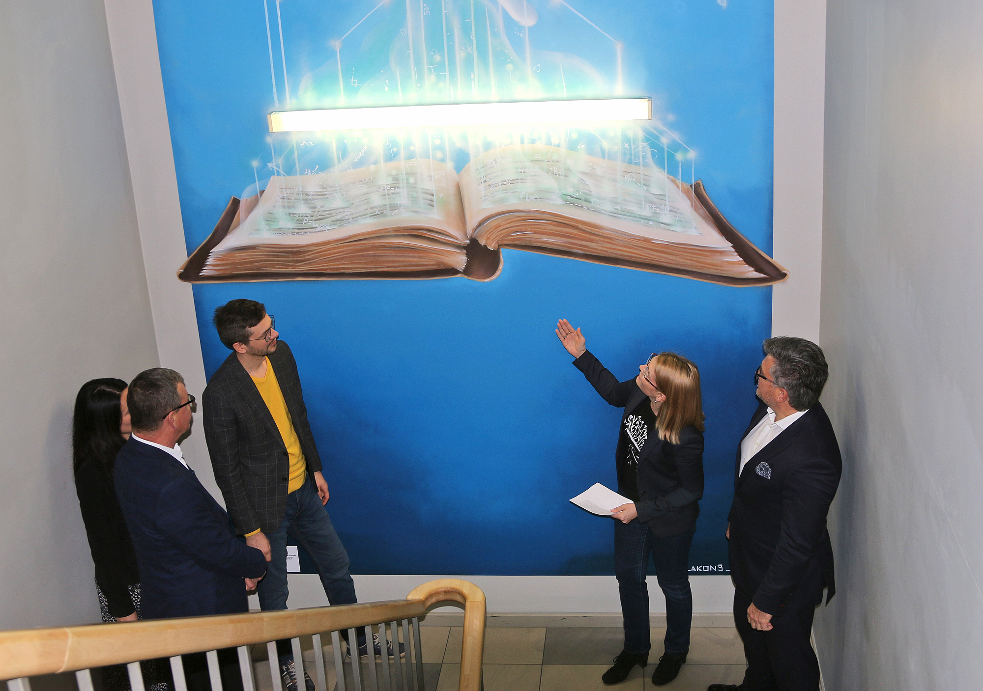 Atklāj grafiti sienu Vidzemes Augstskolā