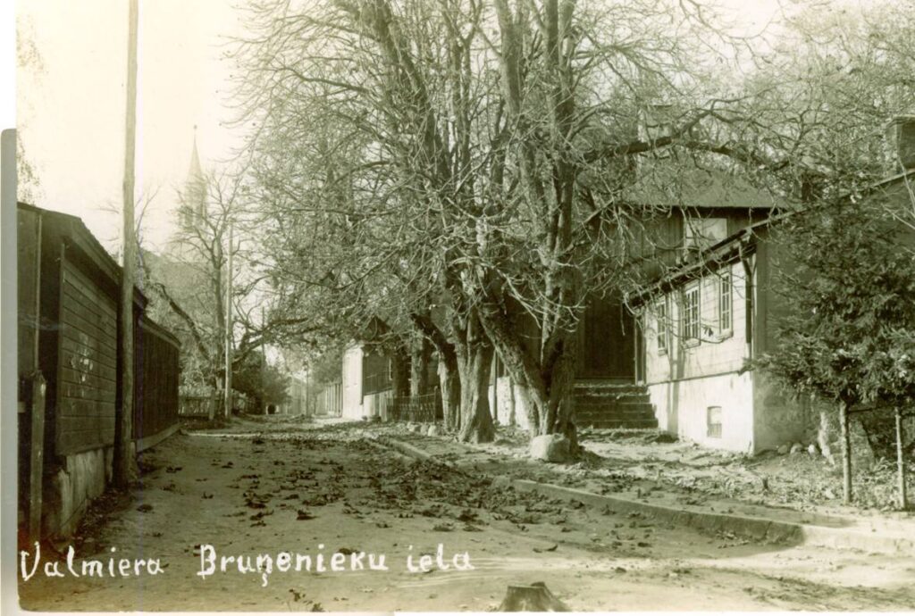 Atklās izstādi par Bruņinieku ielas vēsturi