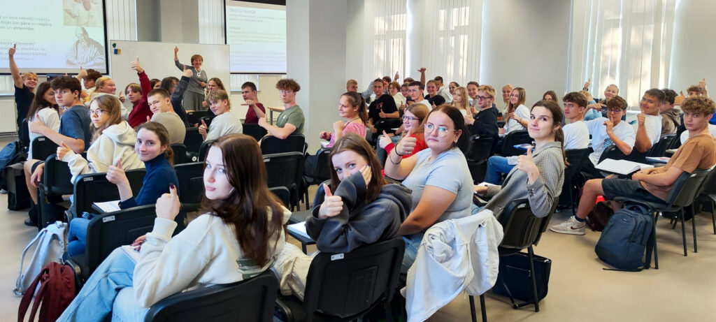 Augstskola spēcina sadarbību ar ģimnāzijām