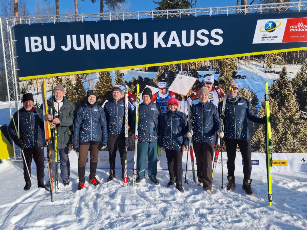 Bargā salā Valmieras novada sporta veterāni startē LSVS 63. sporta spēlēs Smecerē