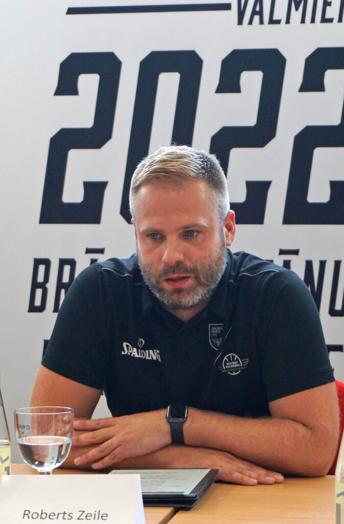 Basketbolā nav laika streikot