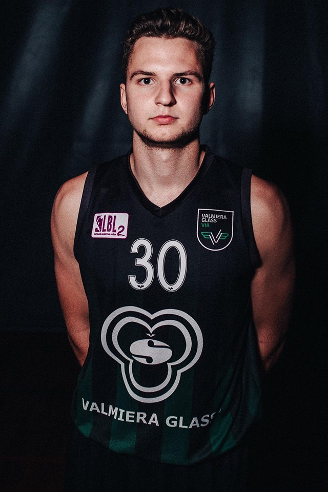 Basketbola spēle noder biznesā