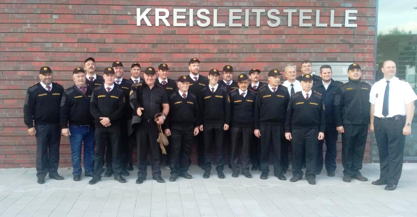 Brīvprātīgie ugunsdzēsēji gūst pieredzi Gīterslo apriņķī