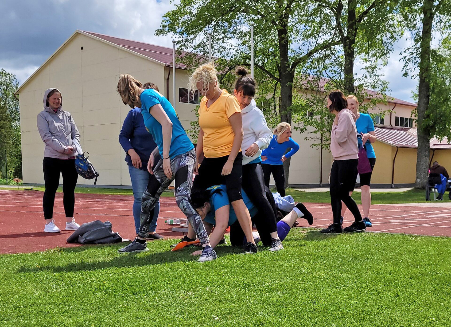 Burtnieku apvienības sporta diena Rencēnos