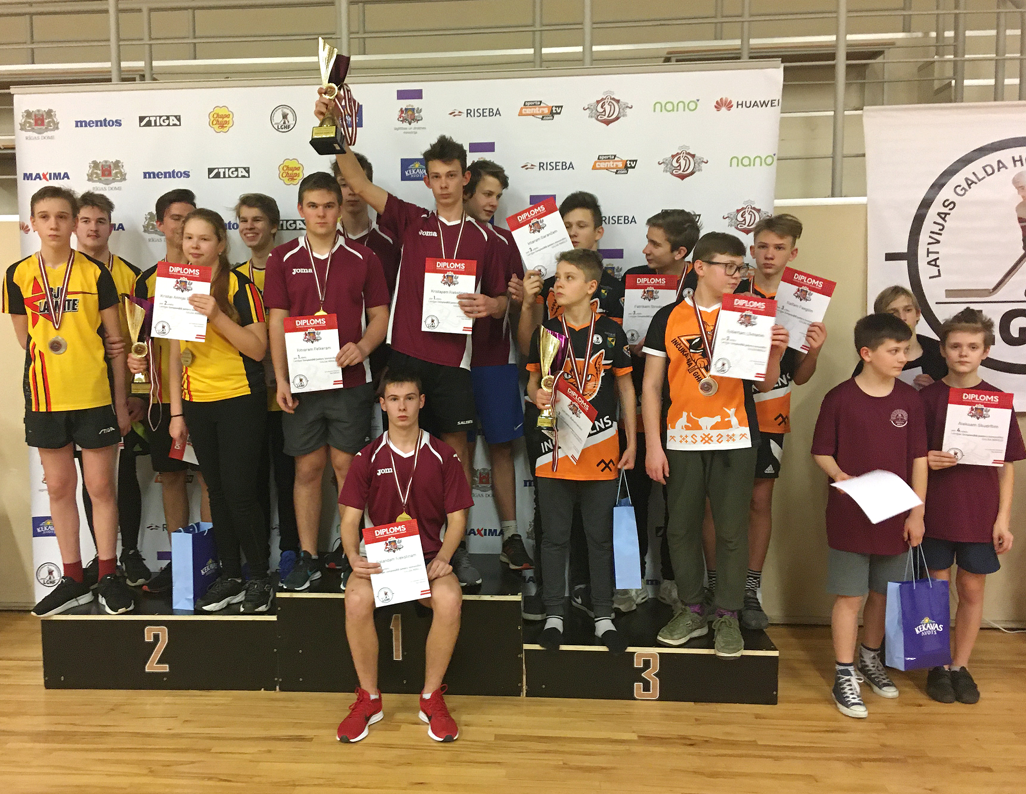 Burtnieku galda hokejisti – Latvijas junioru čempioni!