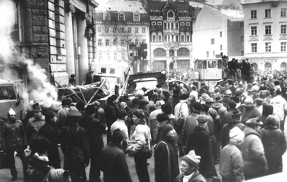Būs dziesmota atcere Doma laukumā