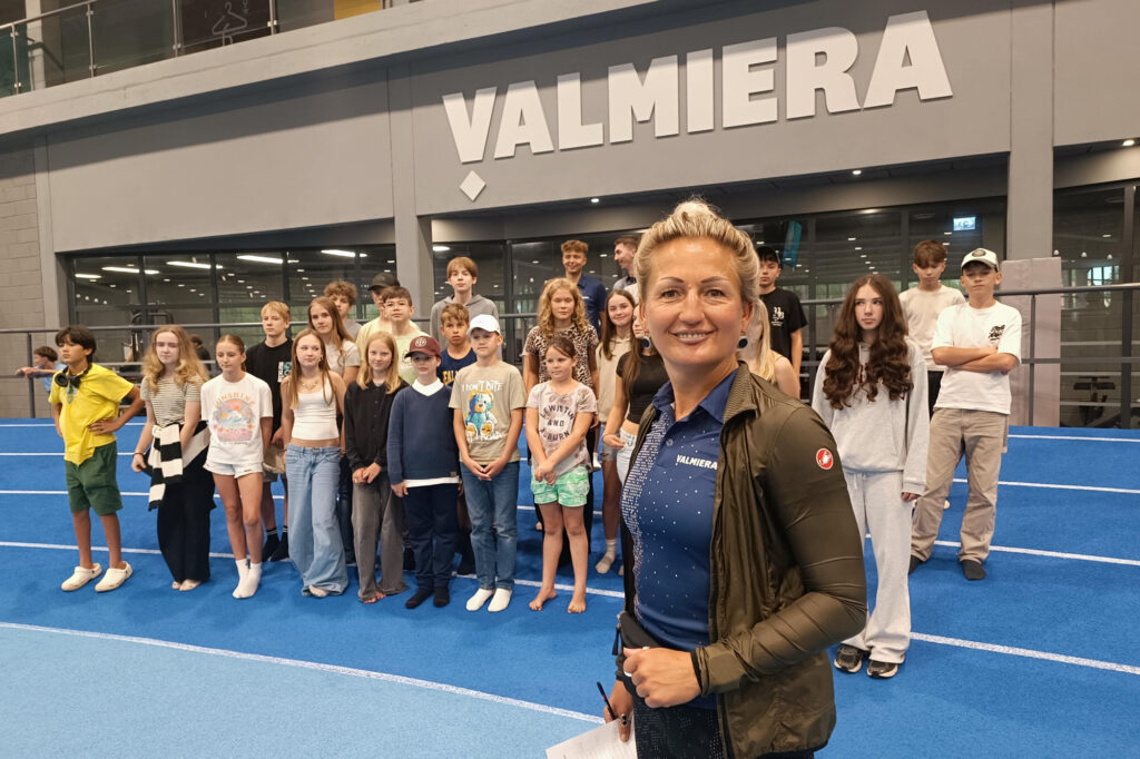 Caur sportu stiprina saikni ar Latviju
