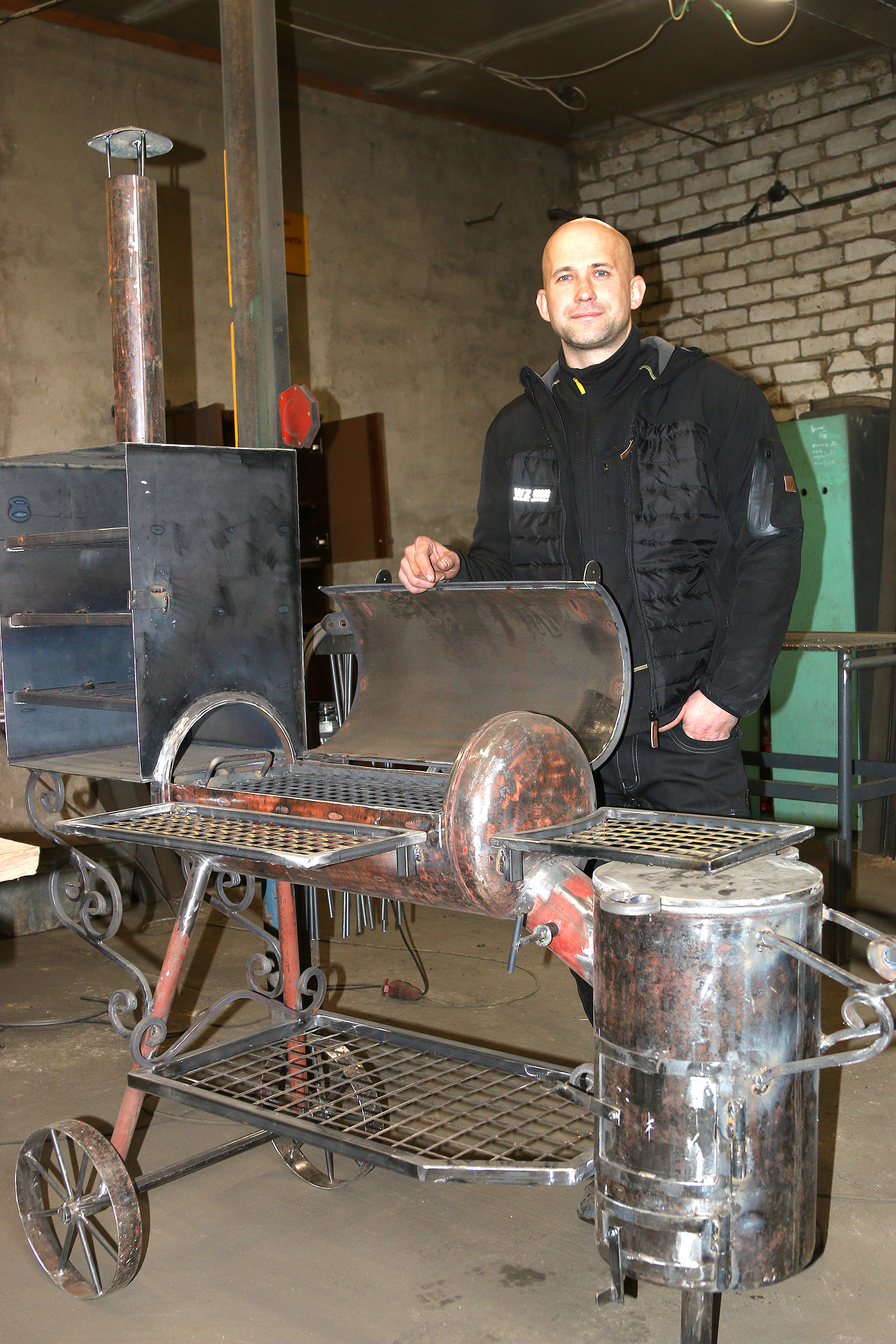 Dažādie metāla darbi