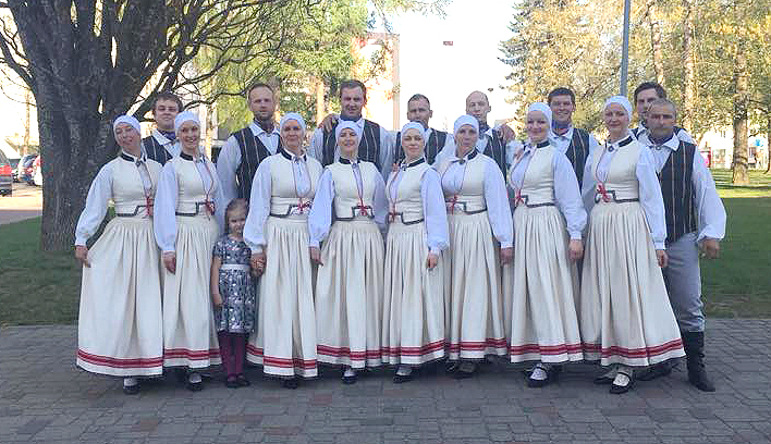 Deju kolektīvam «Pastalnieki» – 40