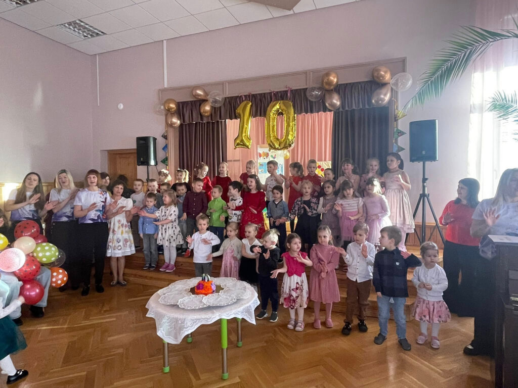 Desmit tortes un viena svecīte