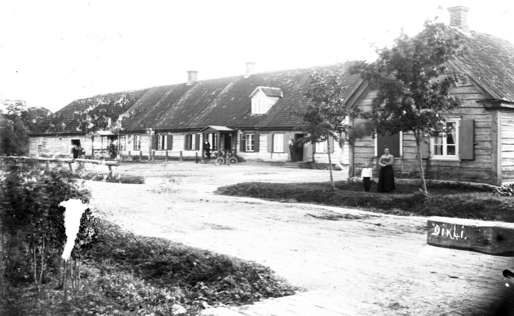 Dikļu fotogrāfs Alberts Krūmiņš