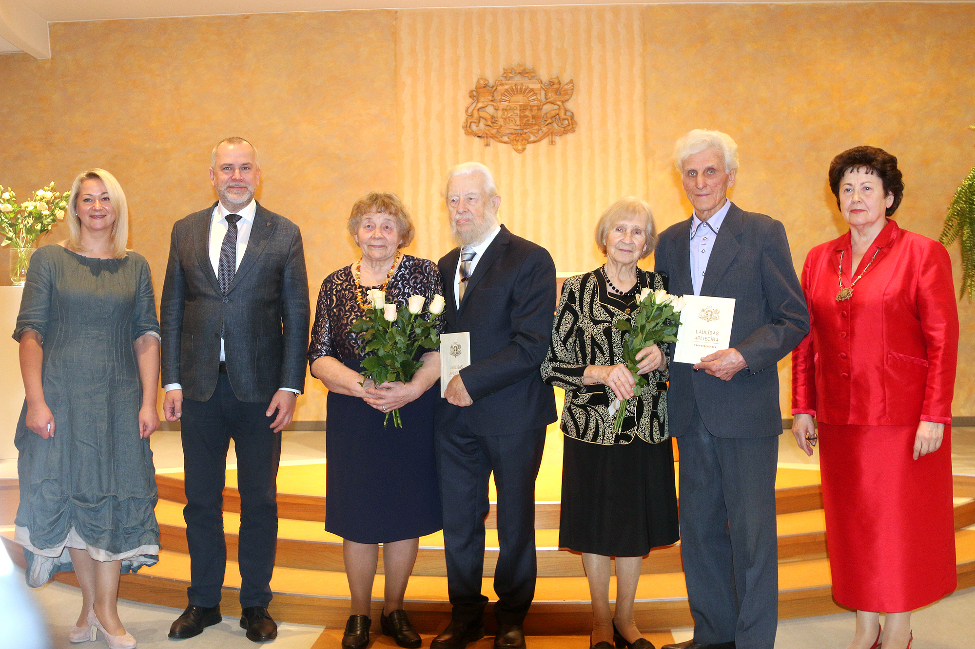 Dimanta mirdzumā