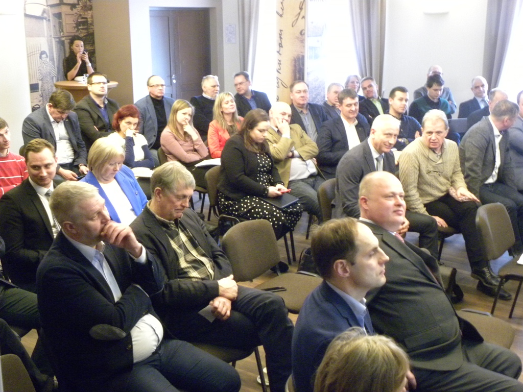 Diskutē par administratīvi teritoriālo reformu