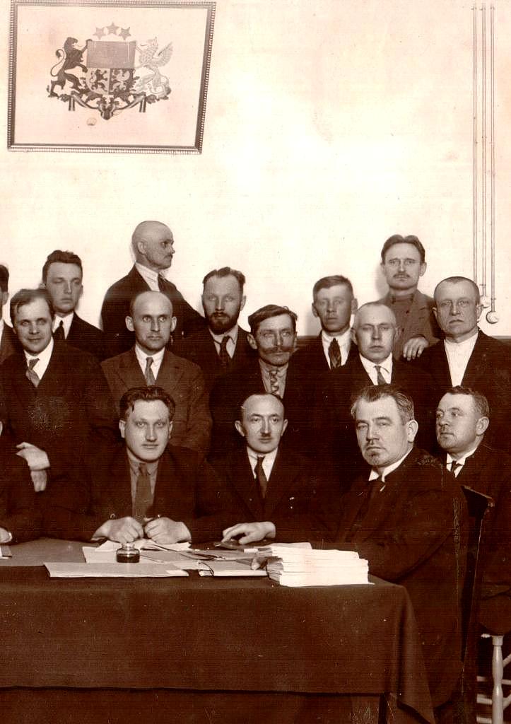 Divas Sarkanās Valmieras