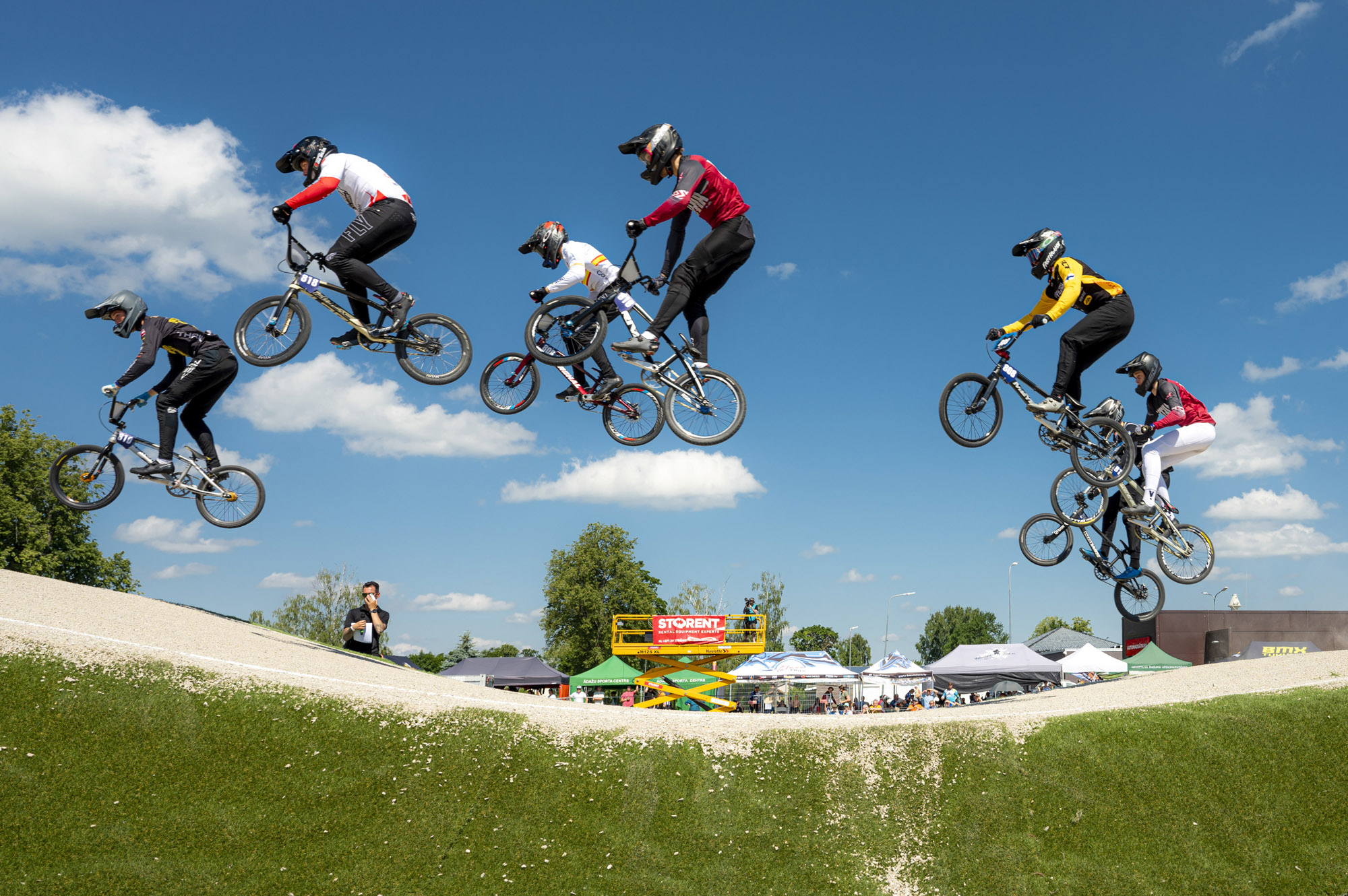 Divas karstas dienas Māra Štromberga BMX trasē
