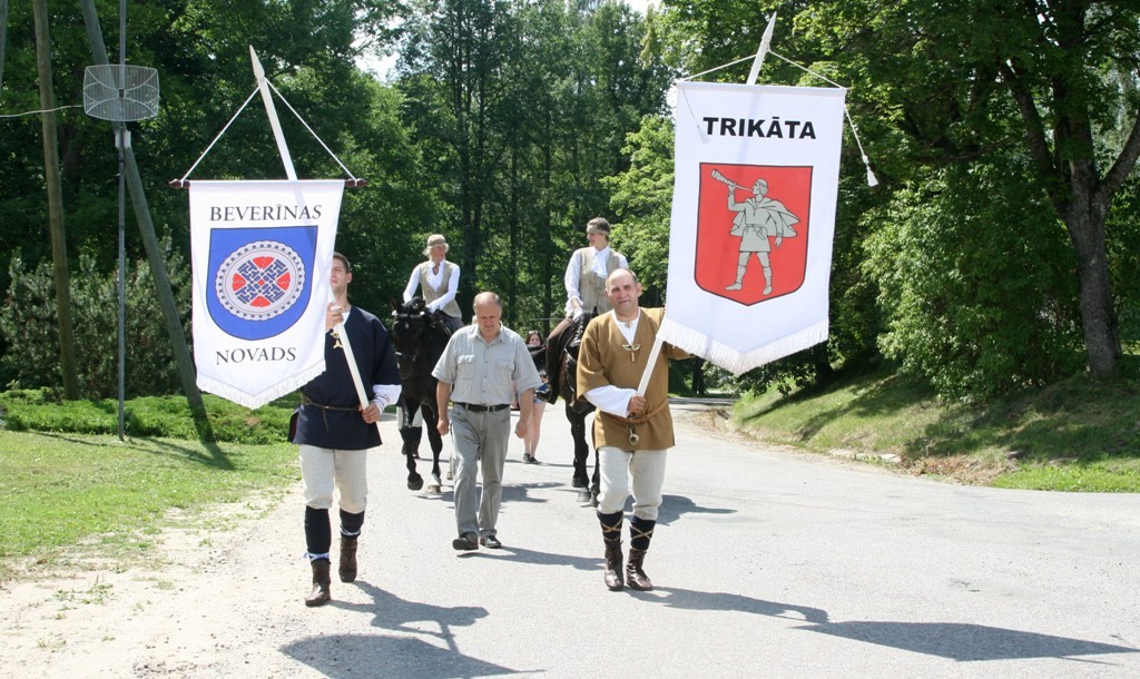 Dod godu Tālivaldim un sev