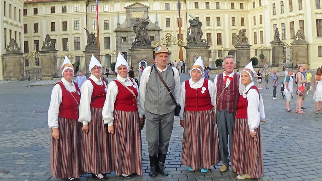 Dzied un dejo Prāgā