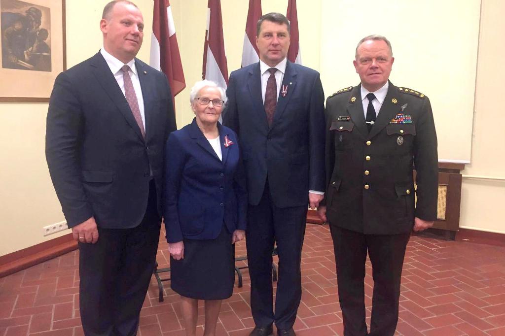 Dzimtenes mīlestības vārdā