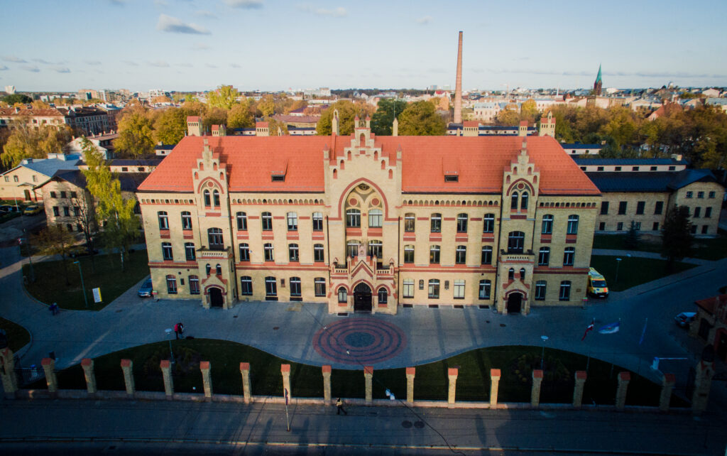 Dzīve ar psoriāzi – kas jāzina un kā ārstēties?