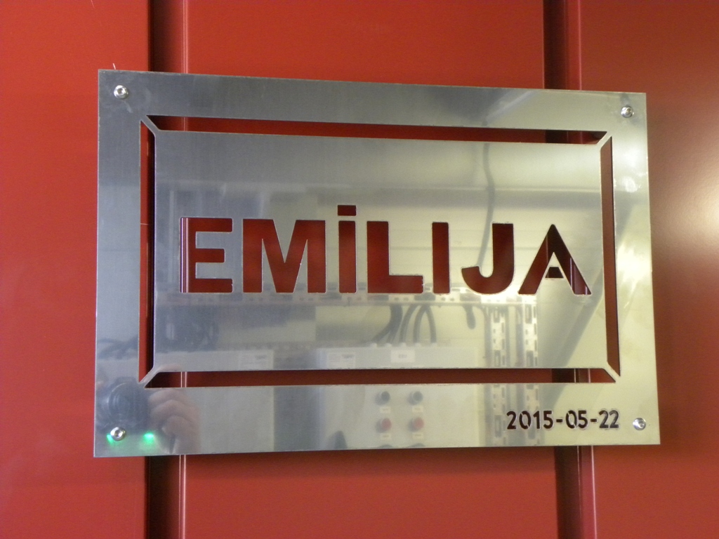 Emīlijas skarbais skūpsts un citas alternatīvas