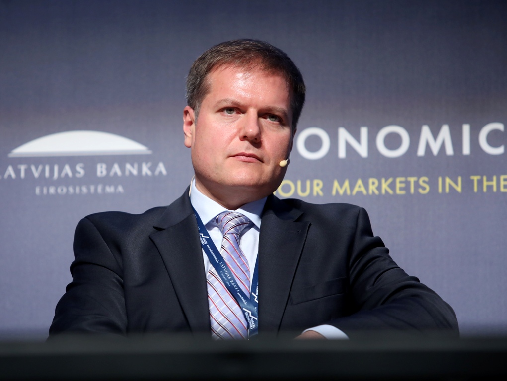 «Es neesmu robots, bet mans kolēģis ir»