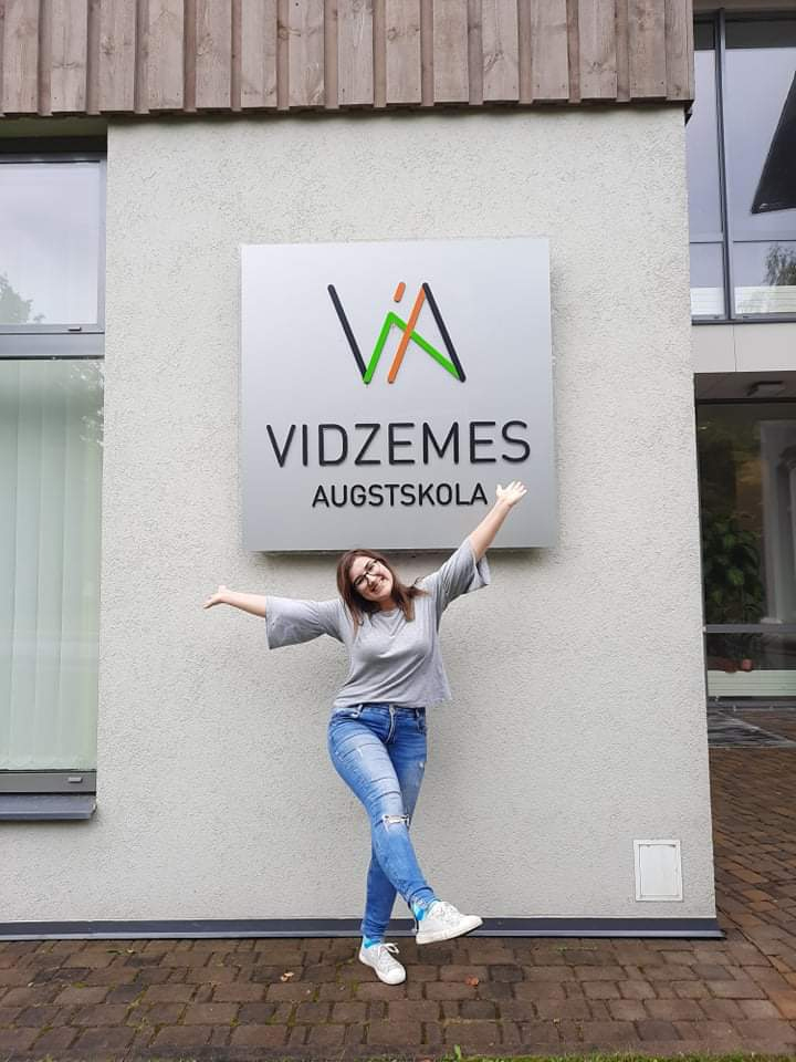 Esmu par pozitīvo
