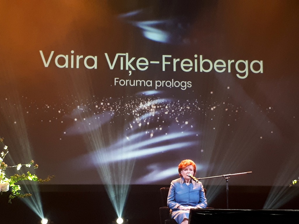 Forumā tiekas sievietes līderes