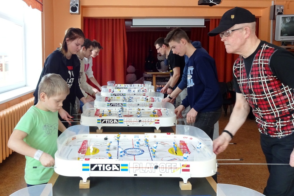 Galda hokejs Valmierā — vairāk nekā 10 gadus
