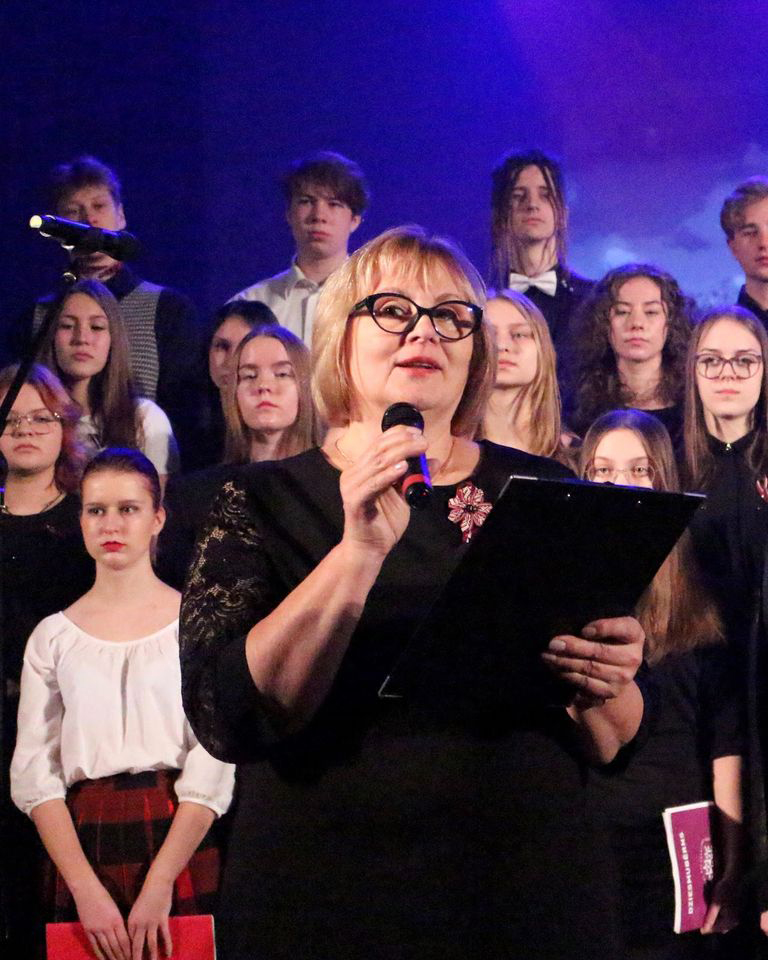 Ģimnāziju vada Ērika Ivanova