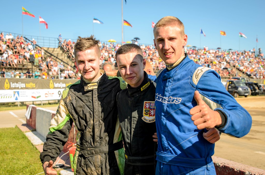Grenči izcīna godalgotas vietas FIA Eiropas autokrosa čempionāta 2. posmā