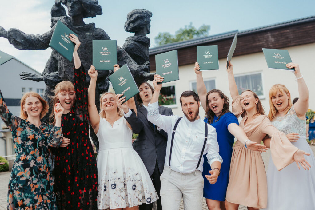 Izcilības diploma pielikumu saņems  trīs ViA absolventes