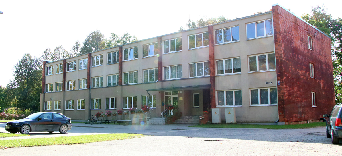 Izsludina mācībstundu līdzcilvēkiem