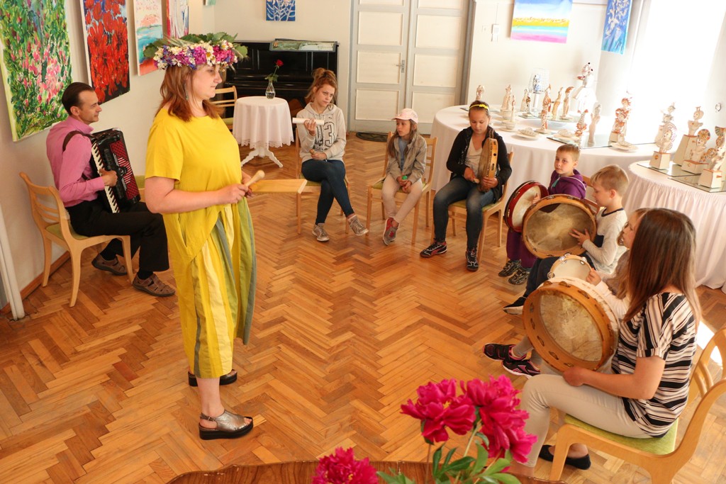 Izzina tautas folkloru