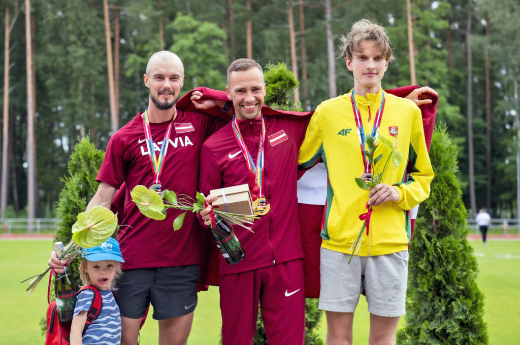 Jauni rekordi Jāņa Daliņa stadionā