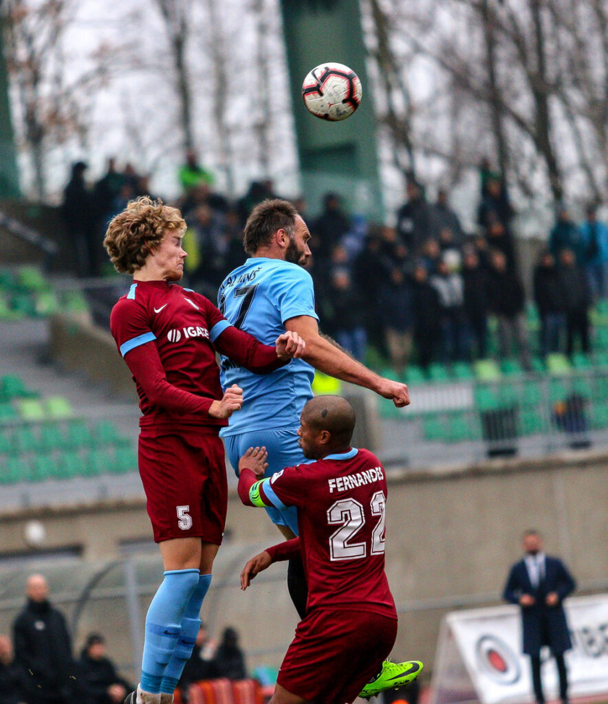 Jelgavā neizšķirts, viss izšķirsies Valmierā
