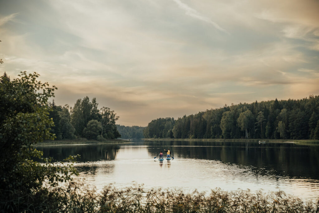 Karte, kas ceļotājiem rāda ceļu