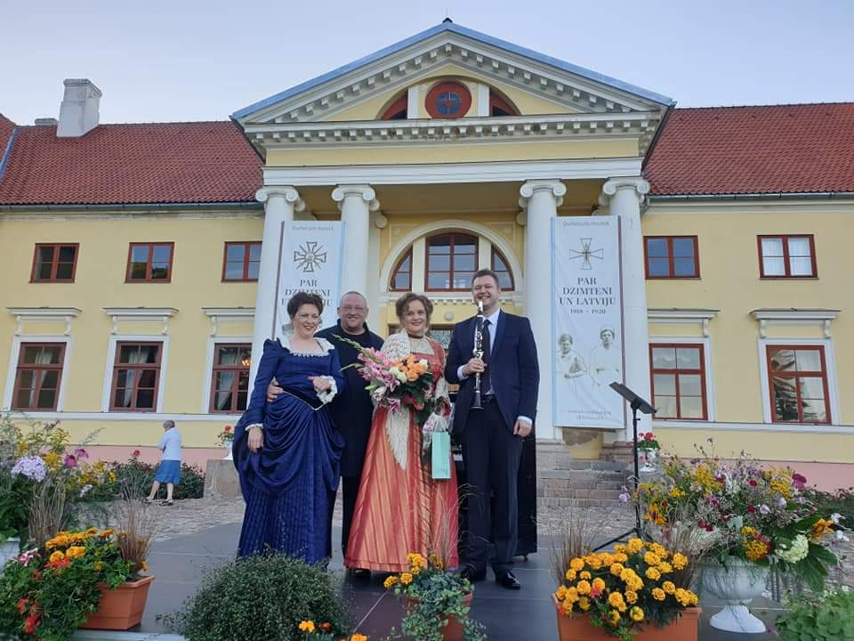 Kocēnu Kultūras namā skanēs koncertprogramma “Sapņojums”