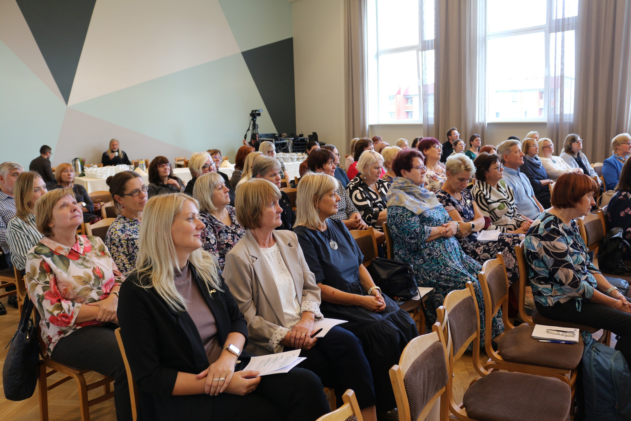 Konference, kas aizkustināja pedagogus