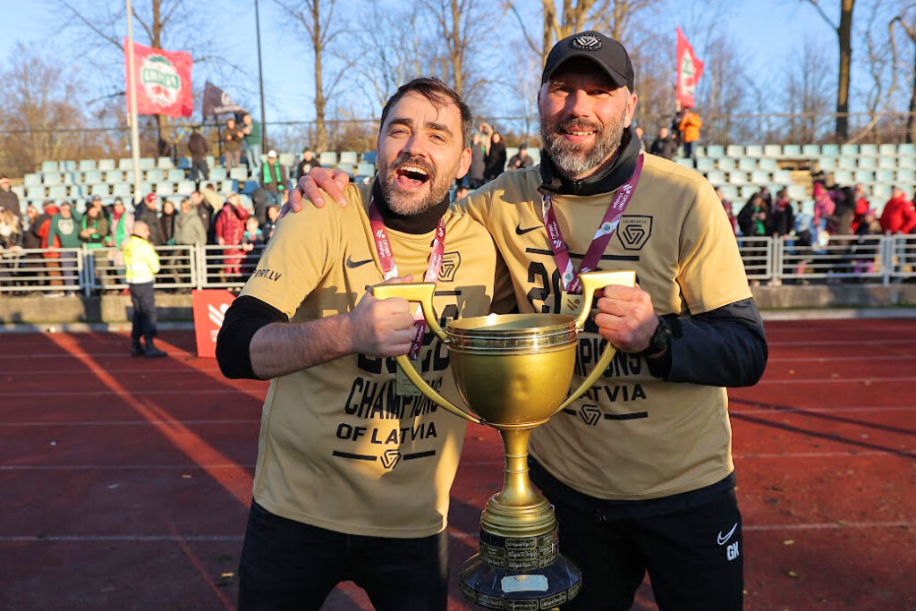 Kopīgi pelnītā čempionu godā