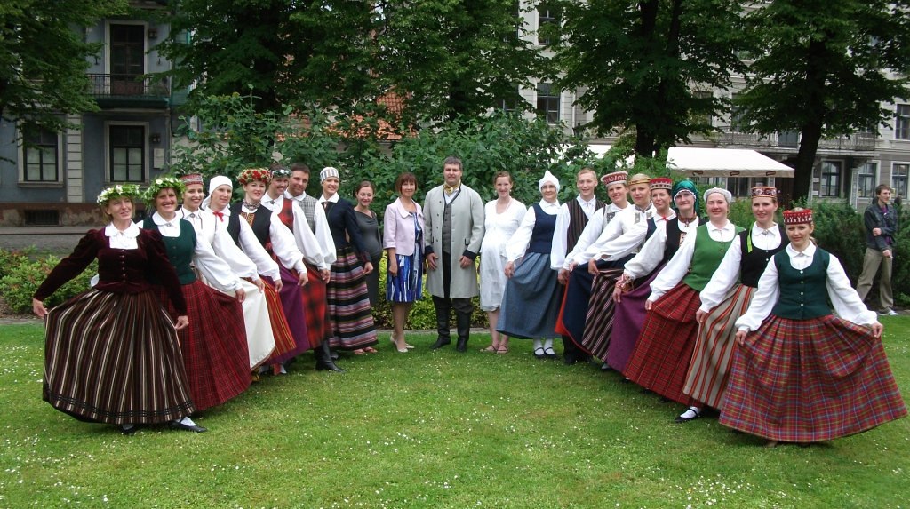Labi dejot savējiem — šoreiz Valmierā